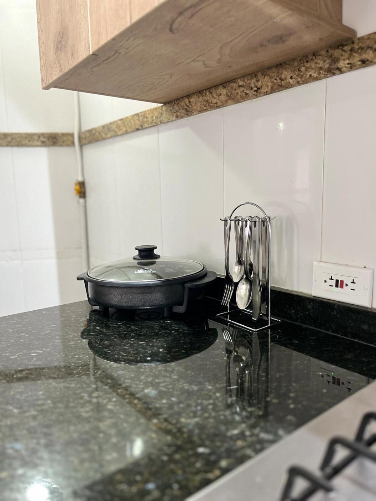 Apartment Amplio, Acogedor Y Apto